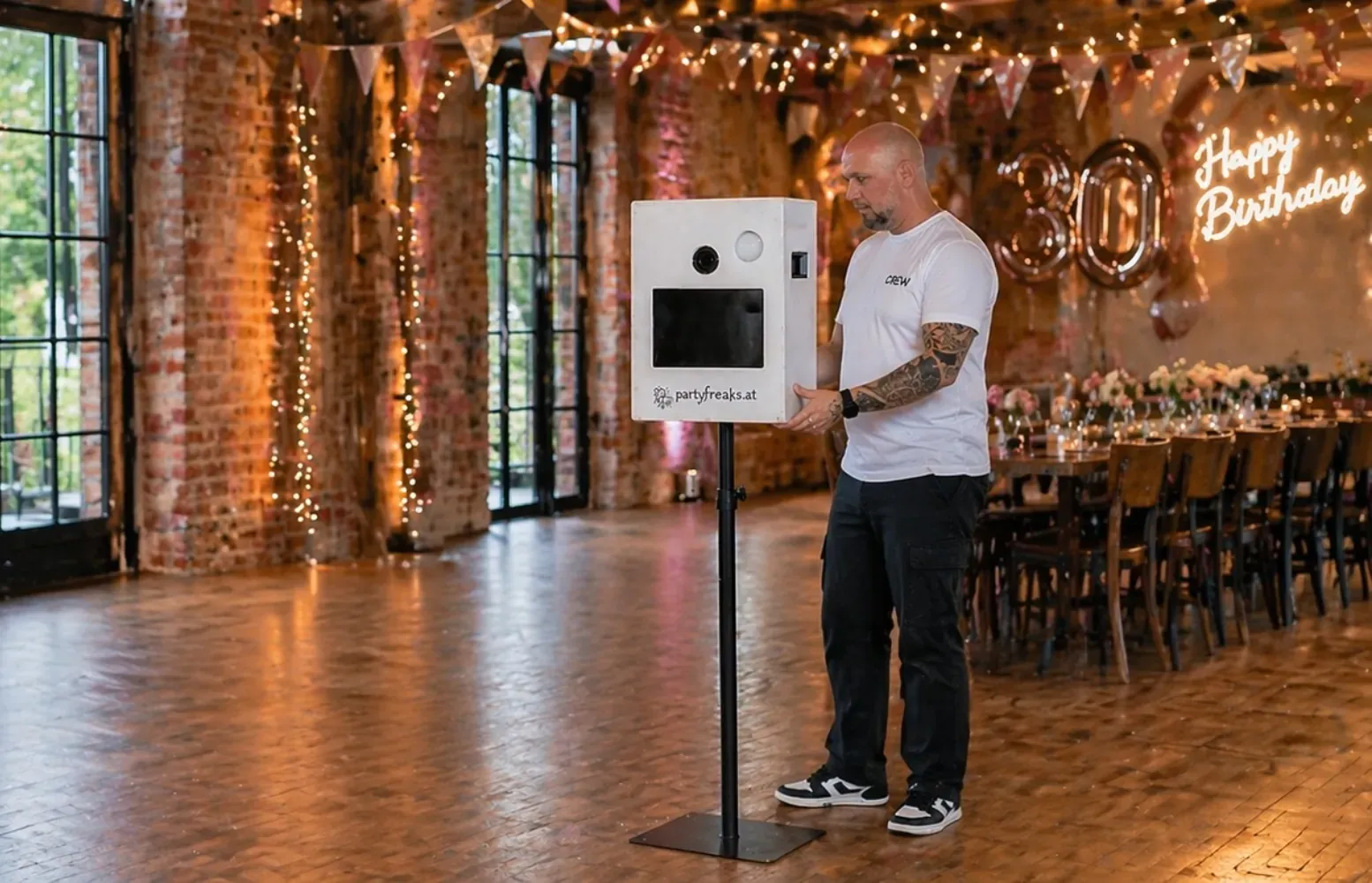 Wir vermieten Fotoboxen, Deko und Zubehör für Hochzeiten und Geburtstage